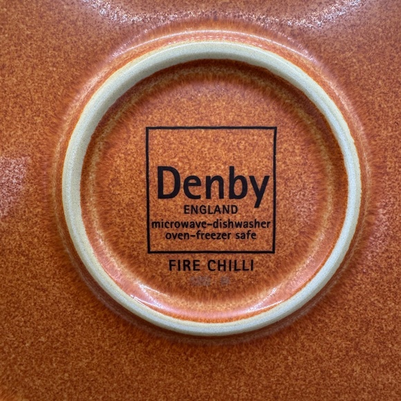 Denby England Fire Chilli Luncheon Plates 8 7/8". Set of 4. - Picture 2 of 5